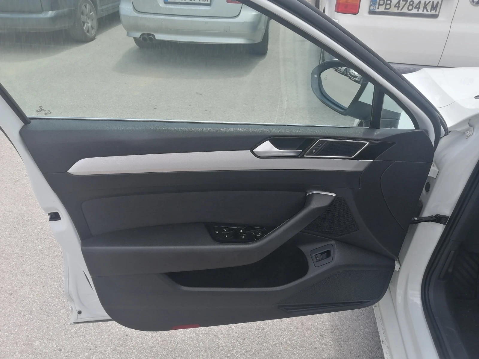 VW Passat B8, снимка 11 - Автомобили и джипове - 55260872