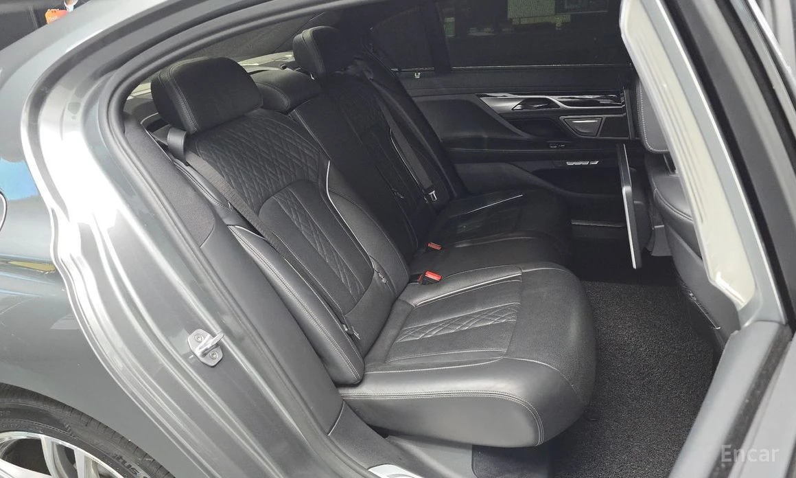 BMW 730, снимка 11 - Автомобили и джипове - 55510201