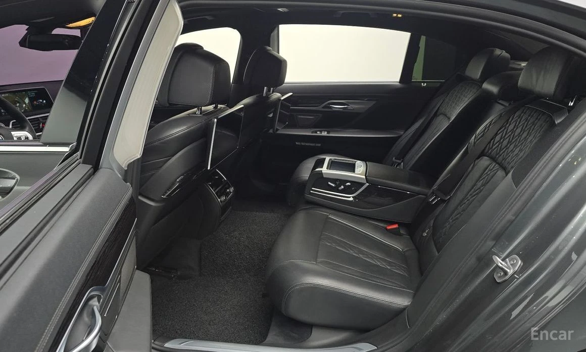 BMW 730, снимка 12 - Автомобили и джипове - 55510201