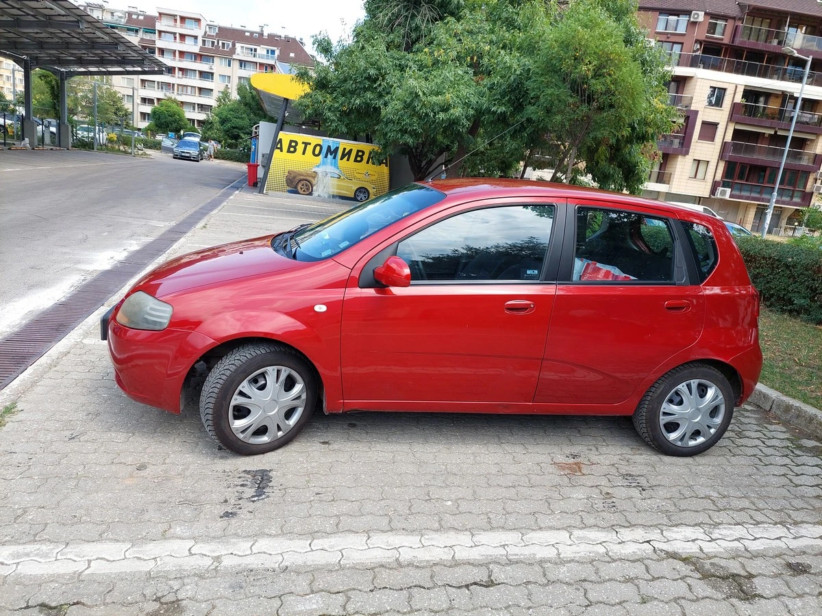 Chevrolet Aveo, снимка 5 - Автомобили и джипове - 55631600