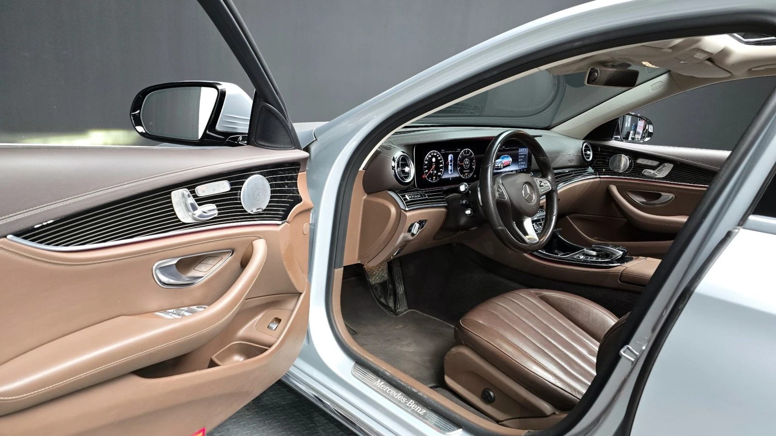 Mercedes-Benz E 400 4MATIC * DIS * ����� * BURM * 360 * HUD  | Mobile.bg � ����������� 12