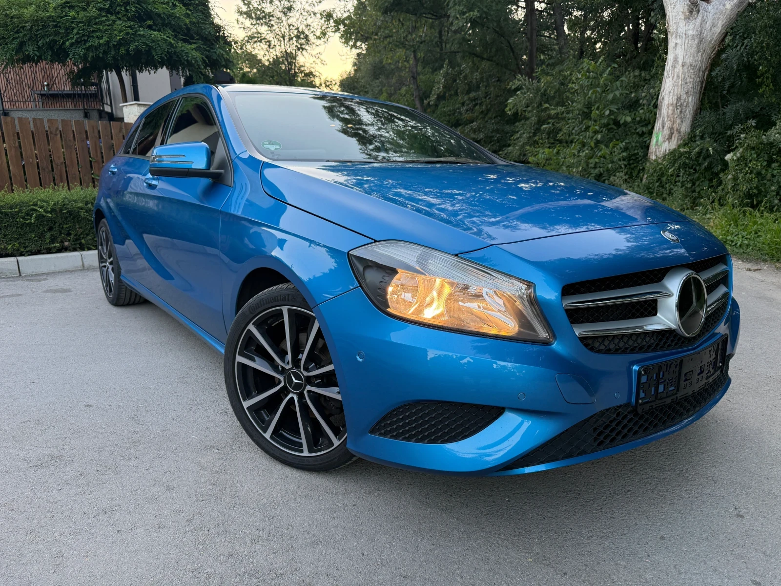 Mercedes-Benz A 180 Без Аналог на пазара!!!Самопаркиране* , снимка 2 - Автомобили и джипове - 55743164
