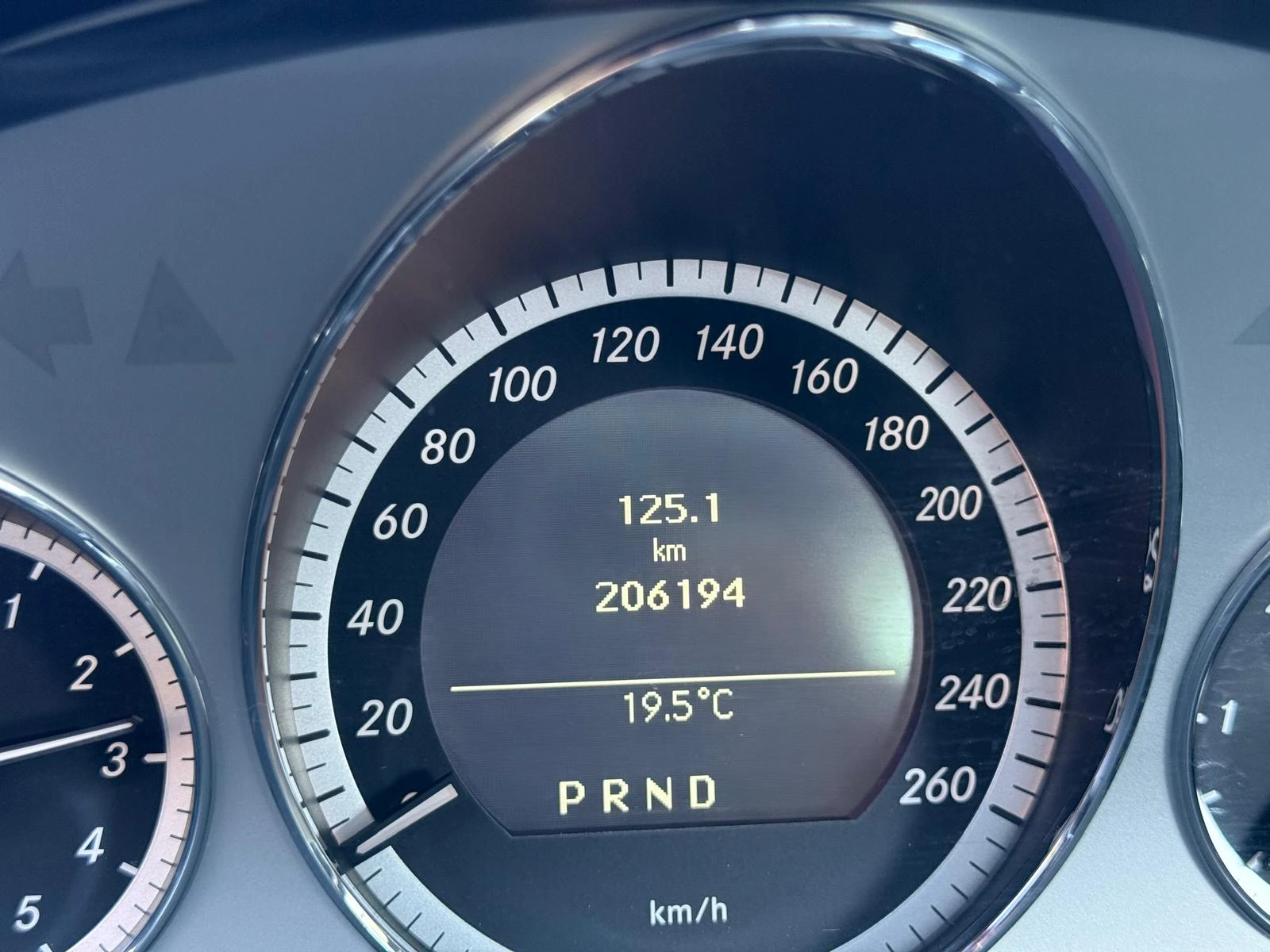 Mercedes-Benz E 220, снимка 16 - Автомобили и джипове - 56221997