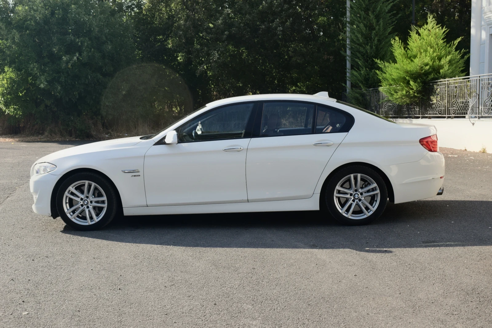 BMW 530, снимка 2 - Автомобили и джипове - 56260158