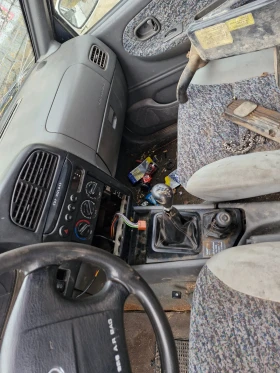 Kia Sportage 2.0 i, снимка 5