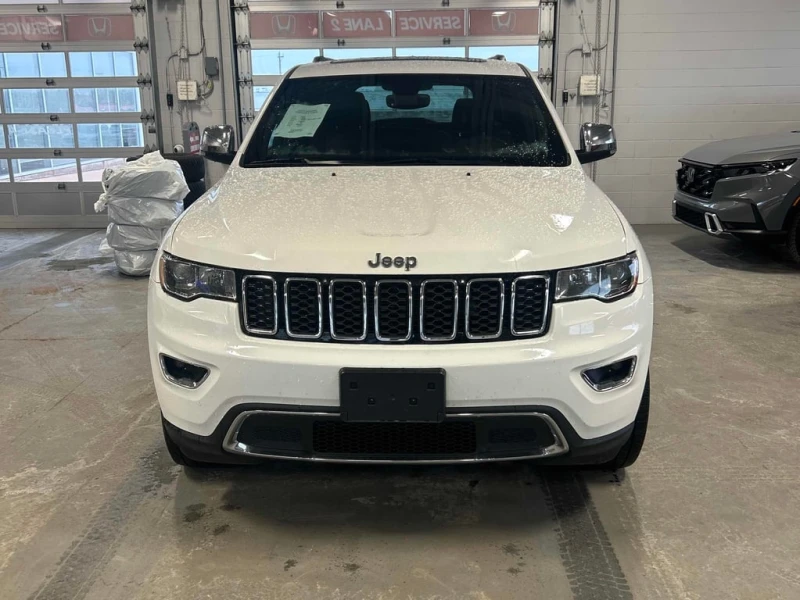 Jeep Grand cherokee 2018 Limited * CARFAX * БЕЗ ПЪРВОНАЧАЛНА ВНОСКА, снимка 2 - Автомобили и джипове - 53054501