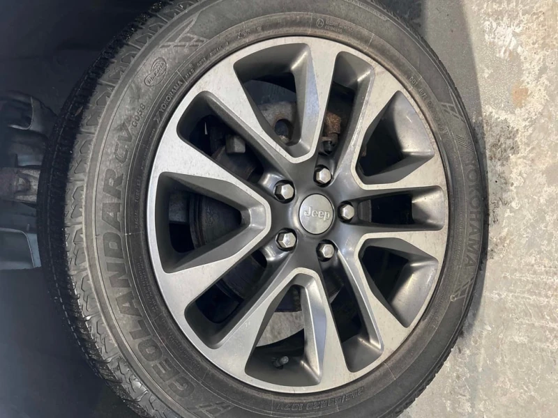 Jeep Grand cherokee 2018 Limited * CARFAX * БЕЗ ПЪРВОНАЧАЛНА ВНОСКА, снимка 6 - Автомобили и джипове - 53054501