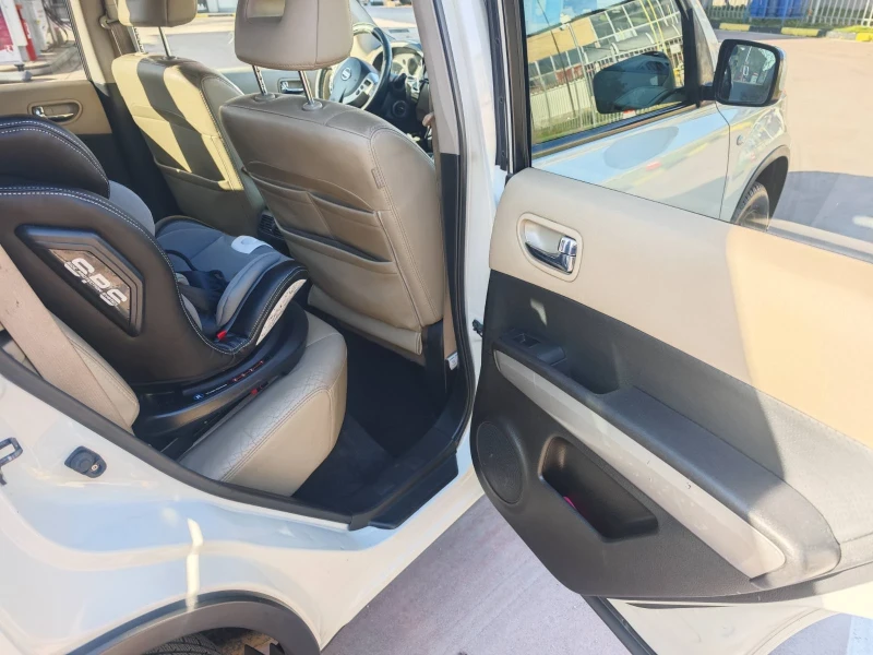 Nissan X-trail, снимка 13 - Автомобили и джипове - 53537763