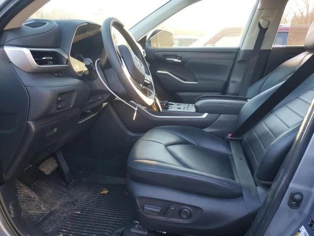 Toyota Highlander 2022 TOYOTA HIGHLANDER XLE, снимка 9 - Автомобили и джипове - 48772757