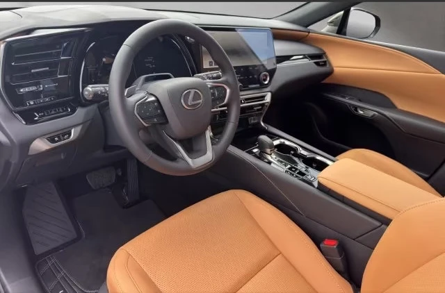 Lexus RX 450h plus 2.5PHEV/309HP/F-SPORT/PANO/HUD/360/LED/DIGI/647g, снимка 12 - Автомобили и джипове - 52653939