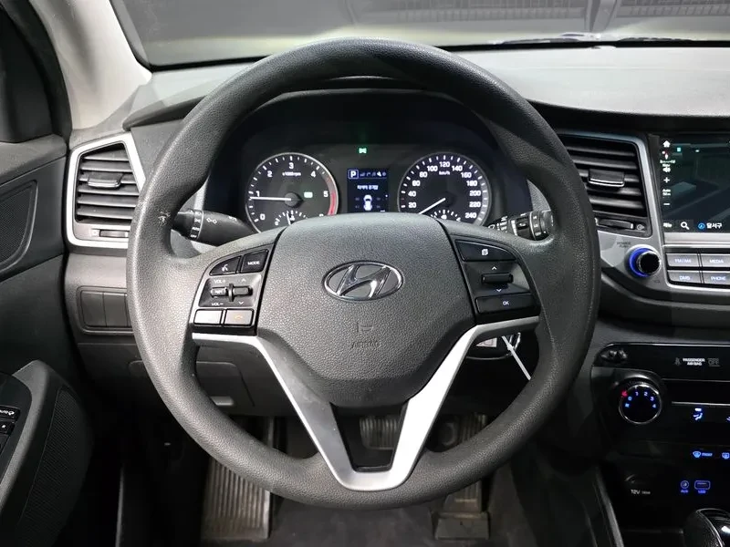 Hyundai Tucson 2.0 - САМО 30% АВАНС, снимка 13 - Автомобили и джипове - 56065845