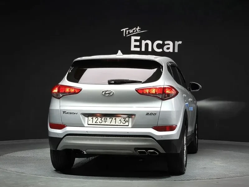 Hyundai Tucson 2.0 - САМО 30% АВАНС, снимка 4 - Автомобили и джипове - 56065845