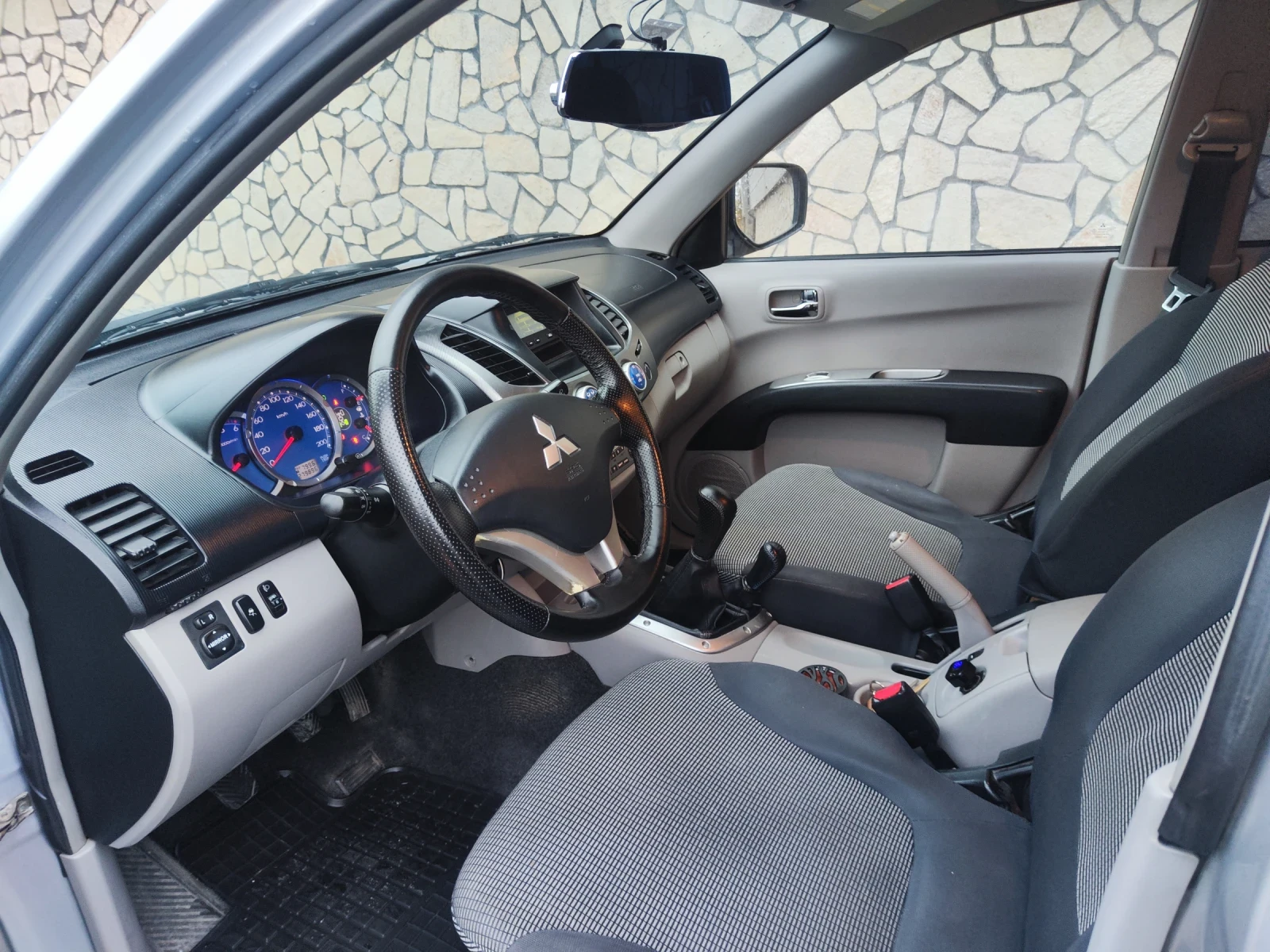 Mitsubishi L200  - изображение 6