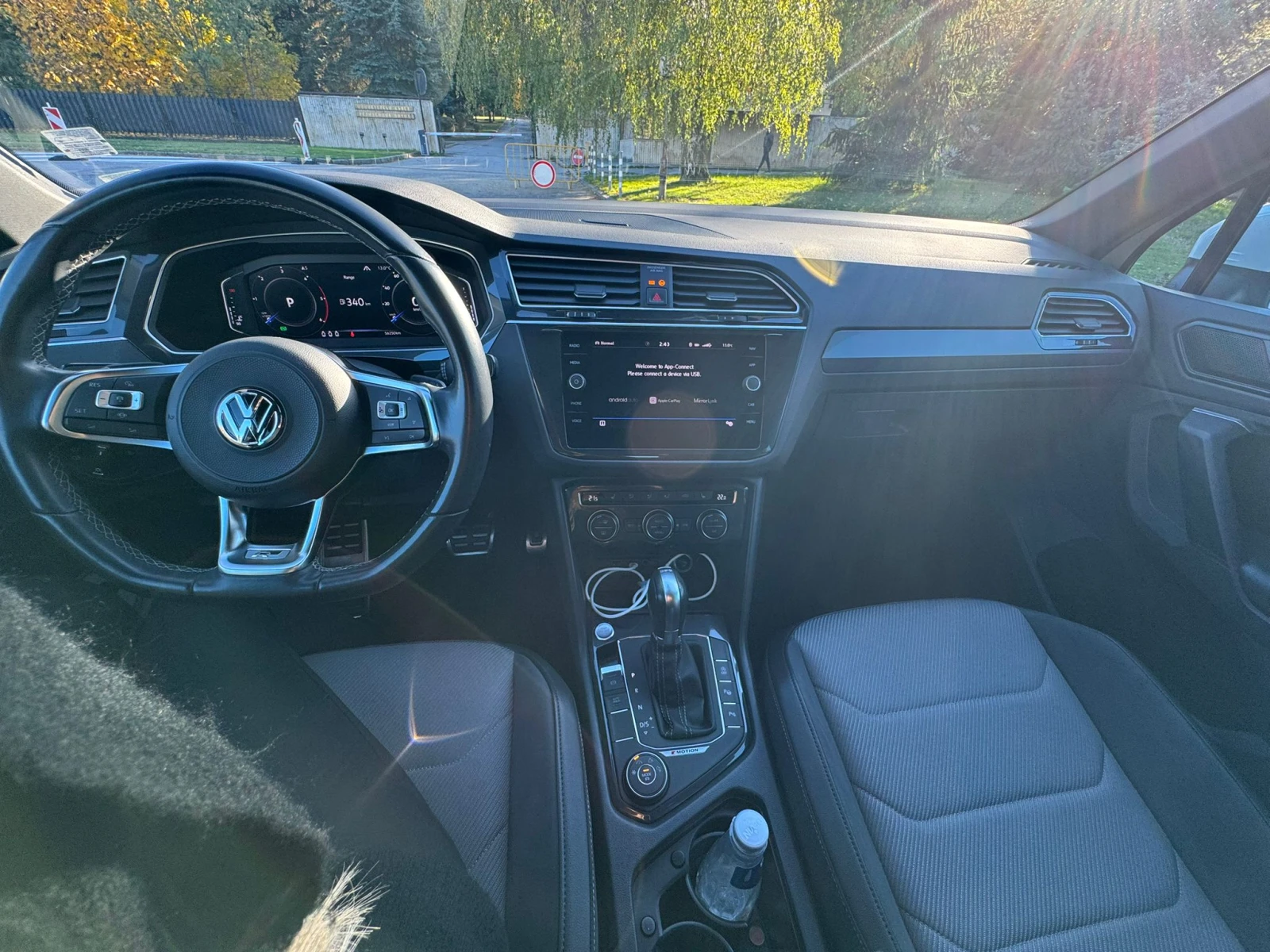 VW Tiguan 2.0TDI R-LINE - изображение 4