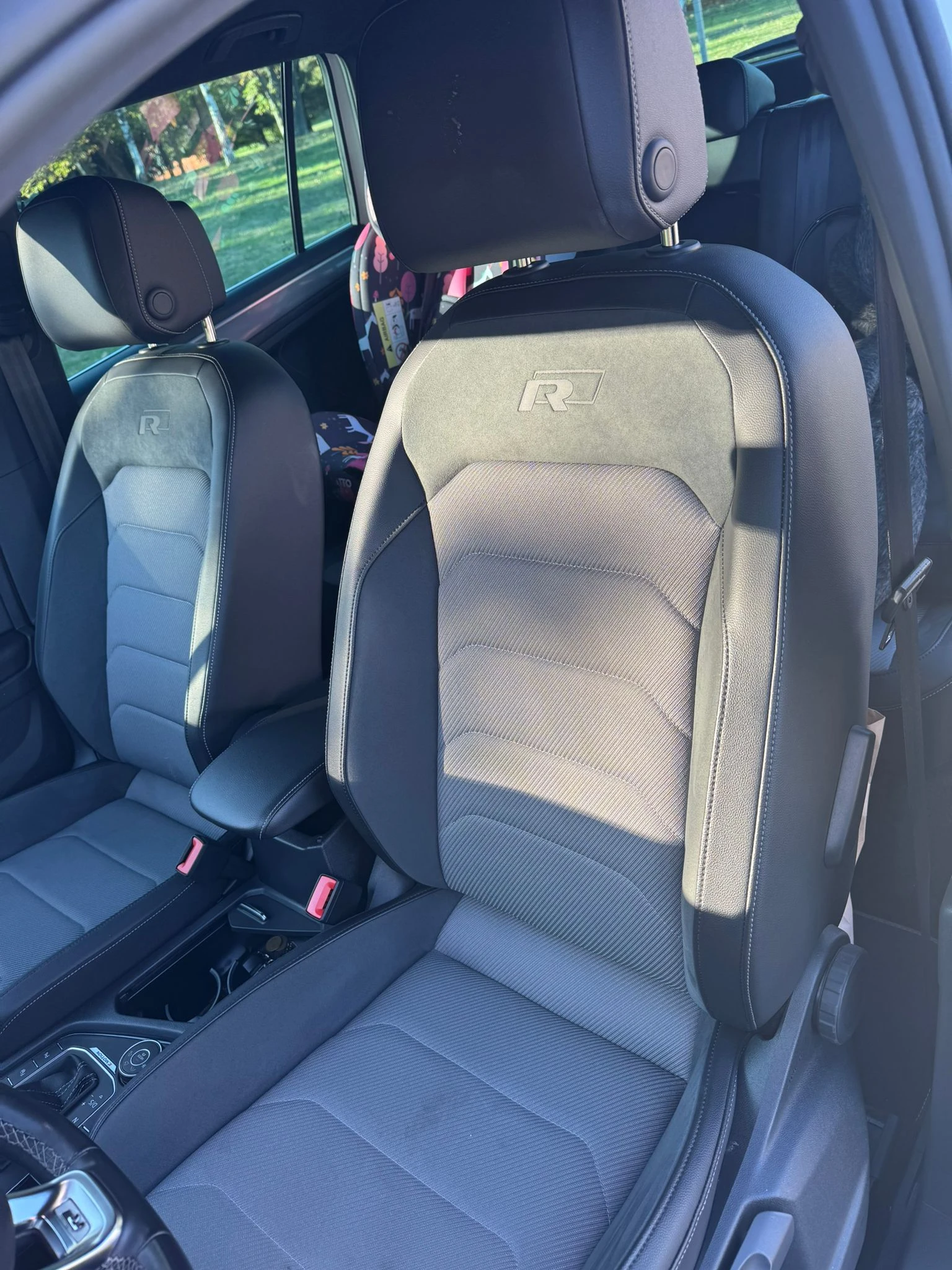 VW Tiguan 2.0TDI R-LINE - изображение 9