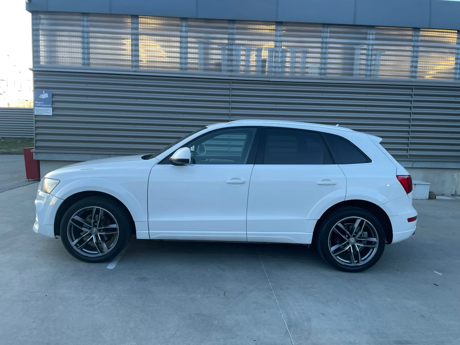 Audi Q5 2.0TDI S-LINE 4X4 AUTOMATIC NAVI XENON - изображение 4