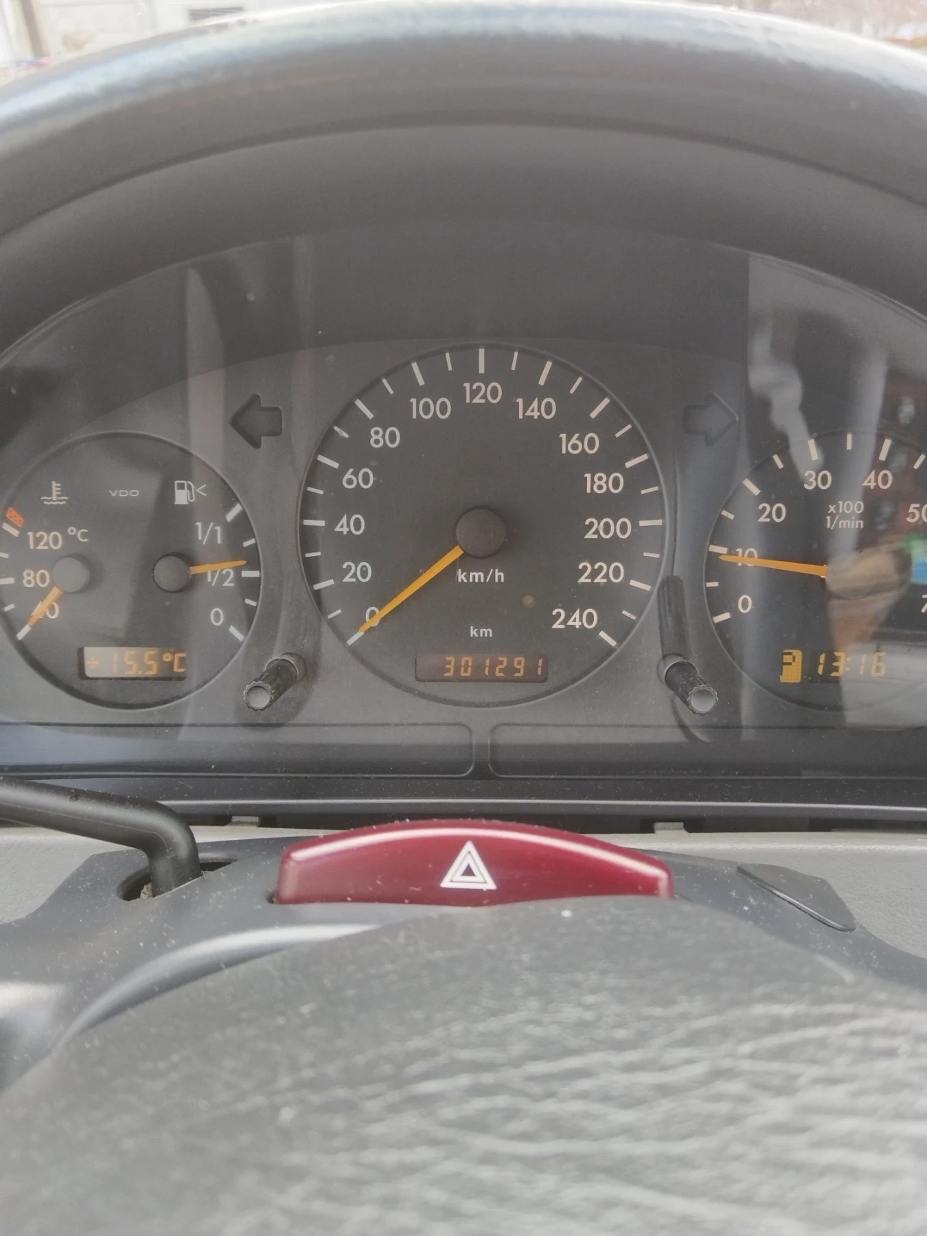 Mercedes-Benz ML 320 3.2-V6-gas - изображение 2