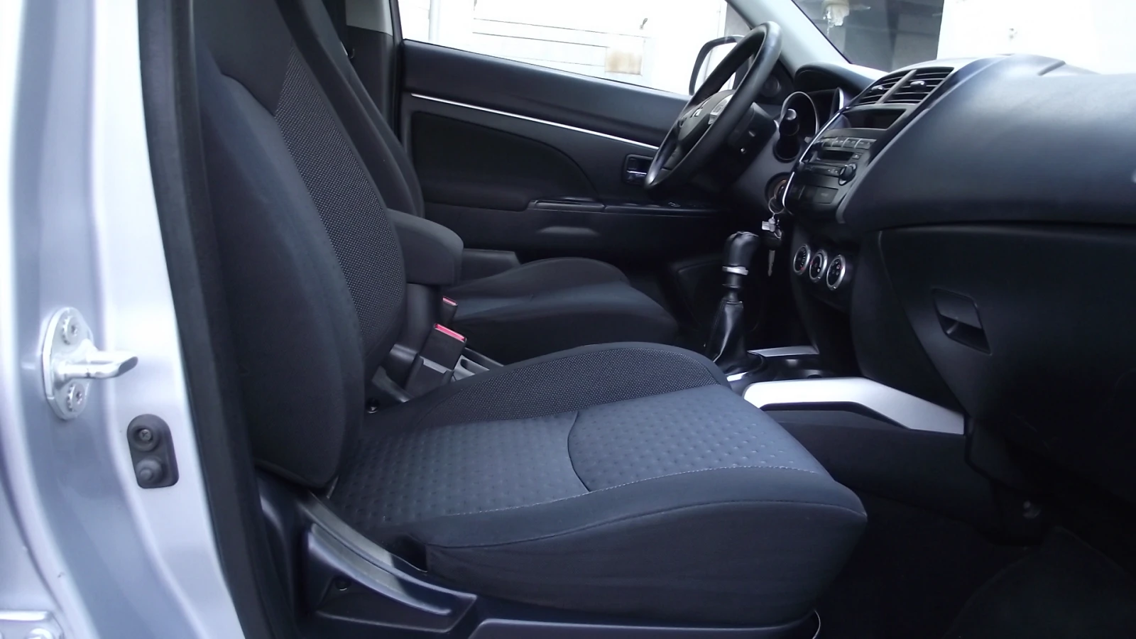 Mitsubishi ASX 1.8.d.150.k.c.6.speed.5.100 k.m., снимка 14 - Автомобили и джипове - 53983299