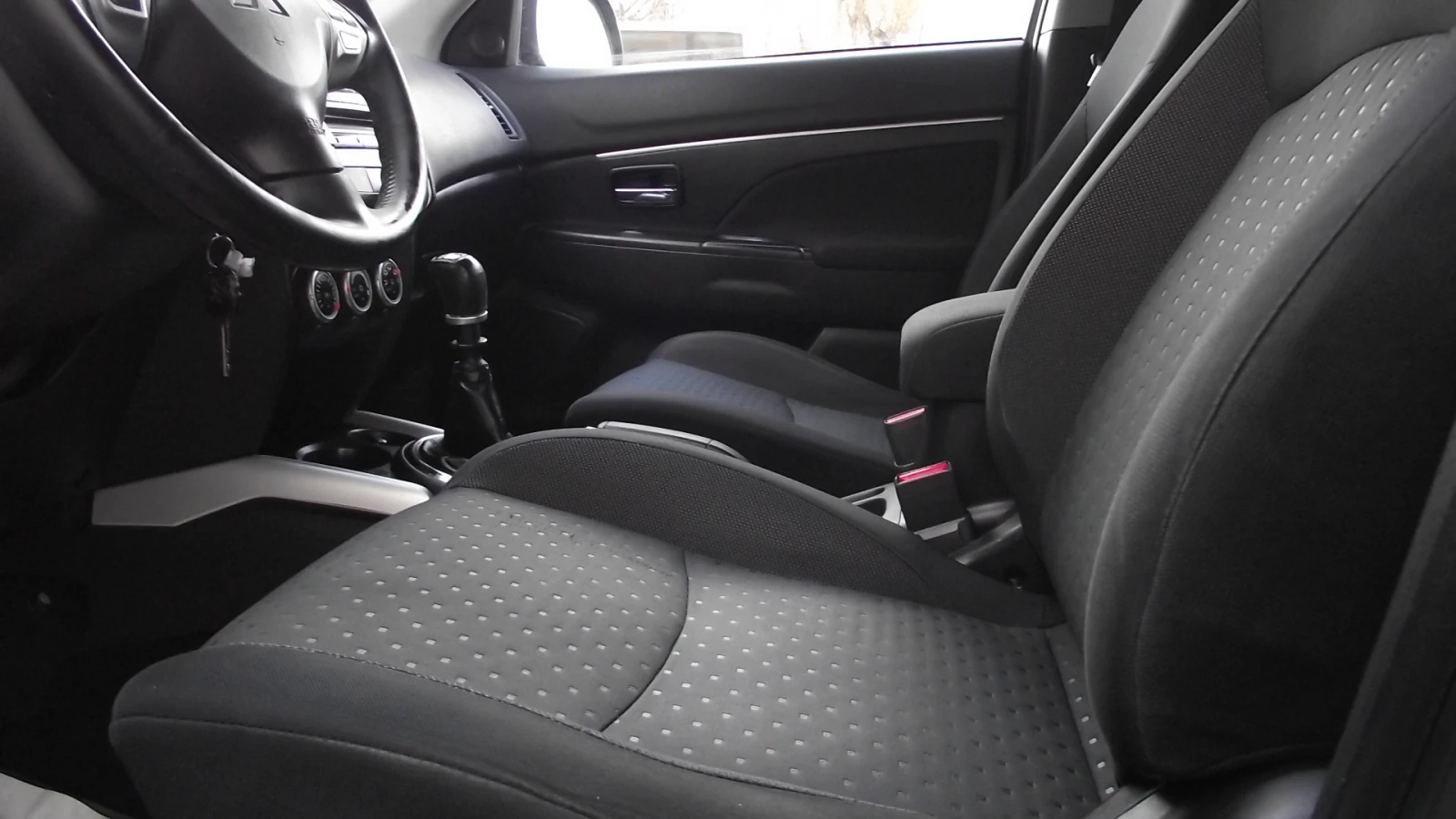 Mitsubishi ASX 1.8.d.150.k.c.6.speed.5.100 k.m., снимка 13 - Автомобили и джипове - 53983299