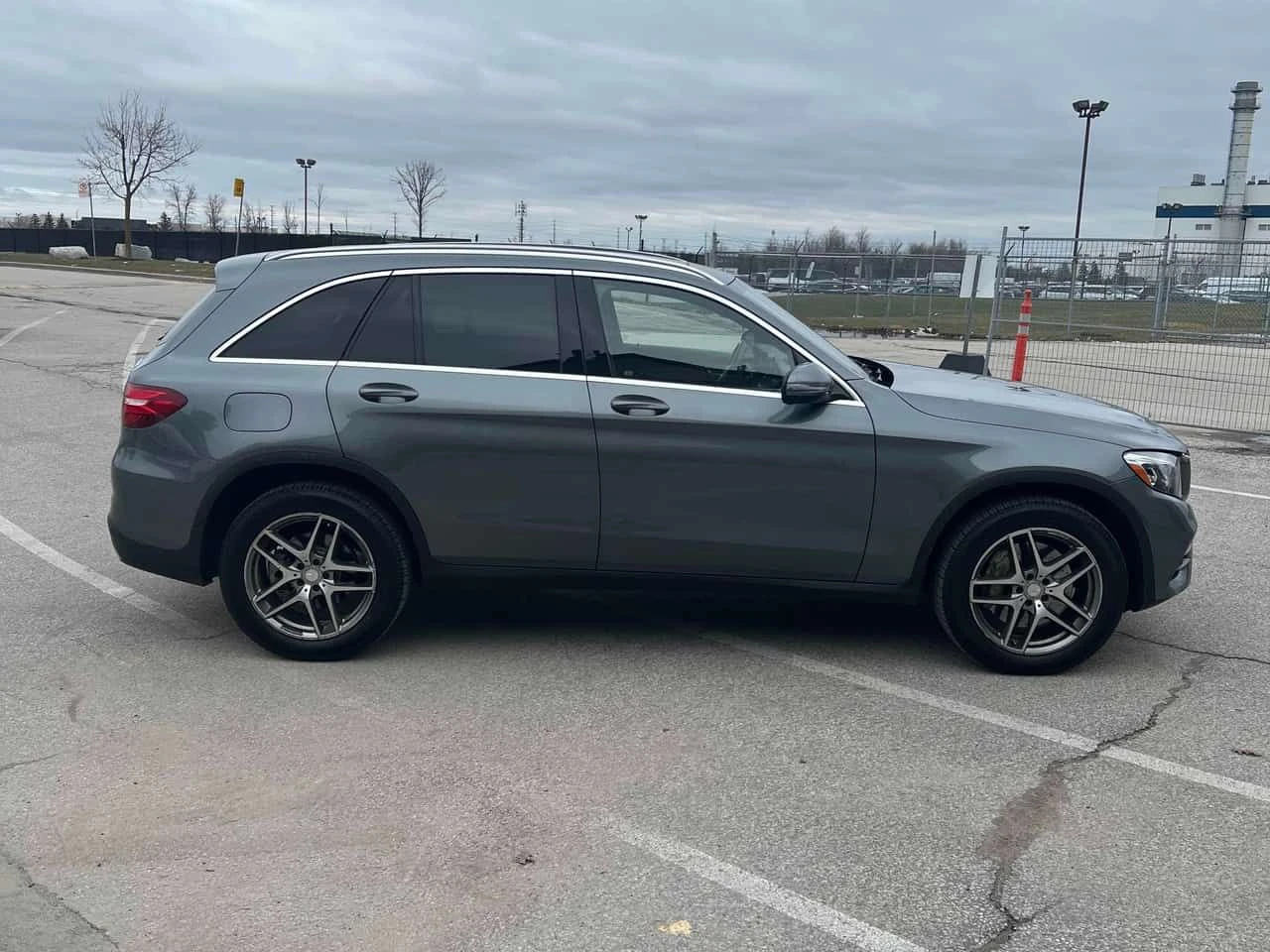 Mercedes-Benz GLC 300  CARFAX, снимка 3 - Автомобили и джипове - 54122814