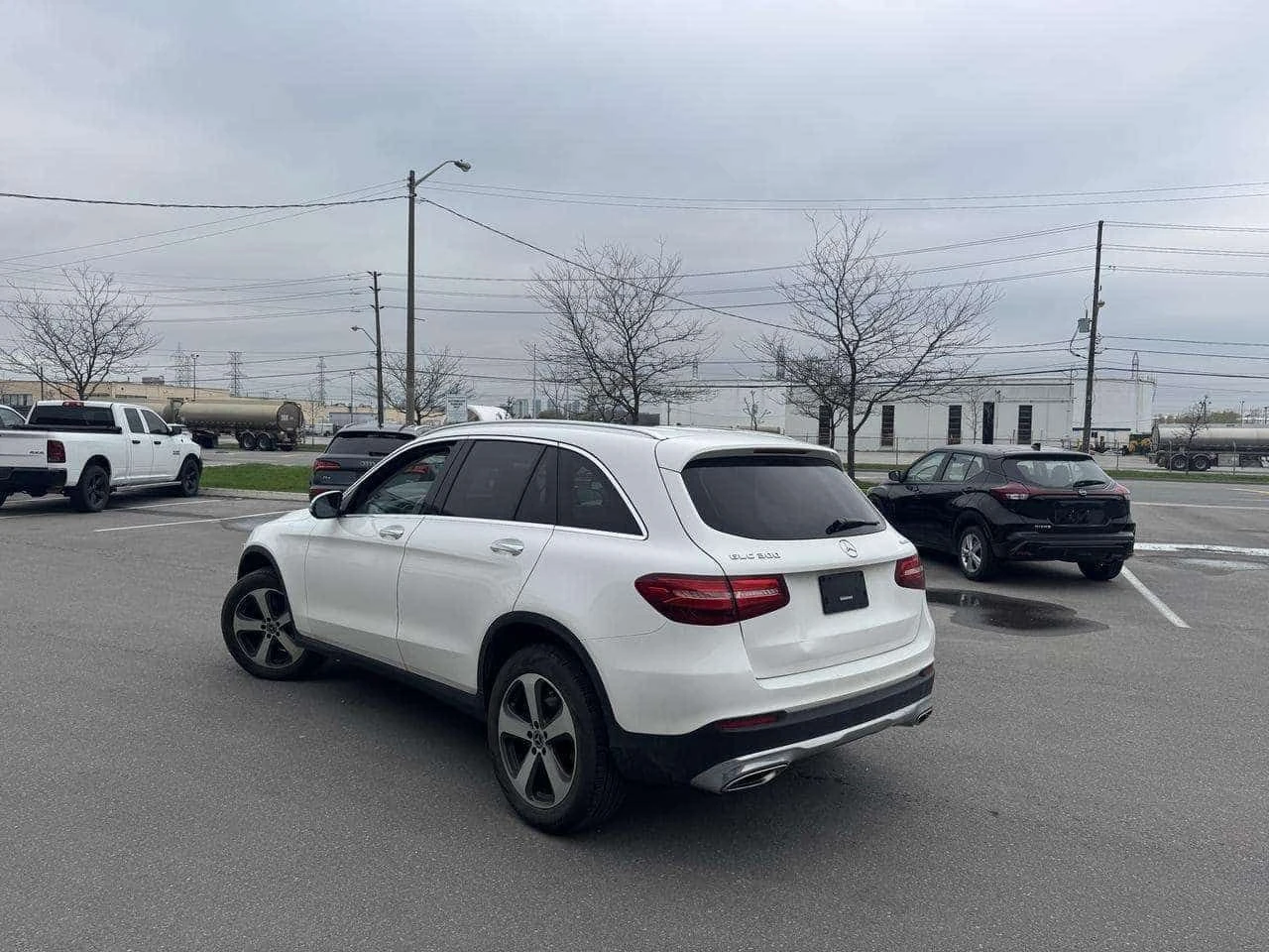 Mercedes-Benz GLC 300 ПОДГРЕВИ * ПАНО * KEYLESS * CARFAX, снимка 4 - Автомобили и джипове - 54430977