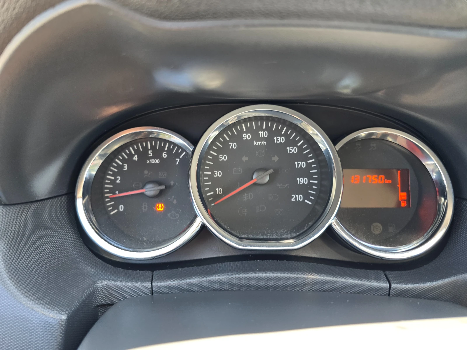Dacia Duster 1.5DCI-110K.C, -NAVI EURO6B, снимка 14 - Автомобили и джипове - 55725108