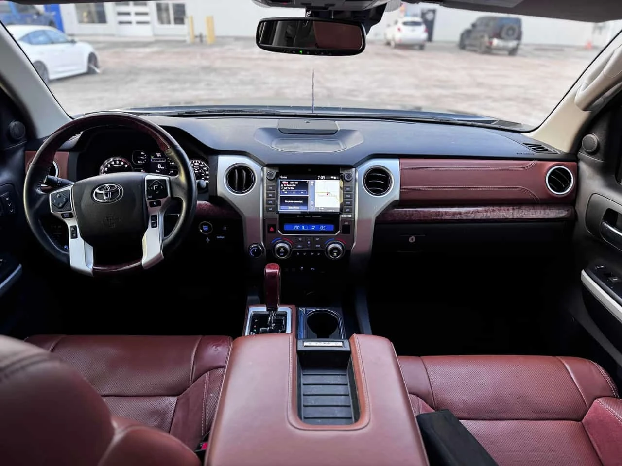 Toyota Tundra * Platinum * CARFAX * БЕЗ ПЪРВОНАЧАЛНА ВНОСКА, снимка 9 - Автомобили и джипове - 56233664