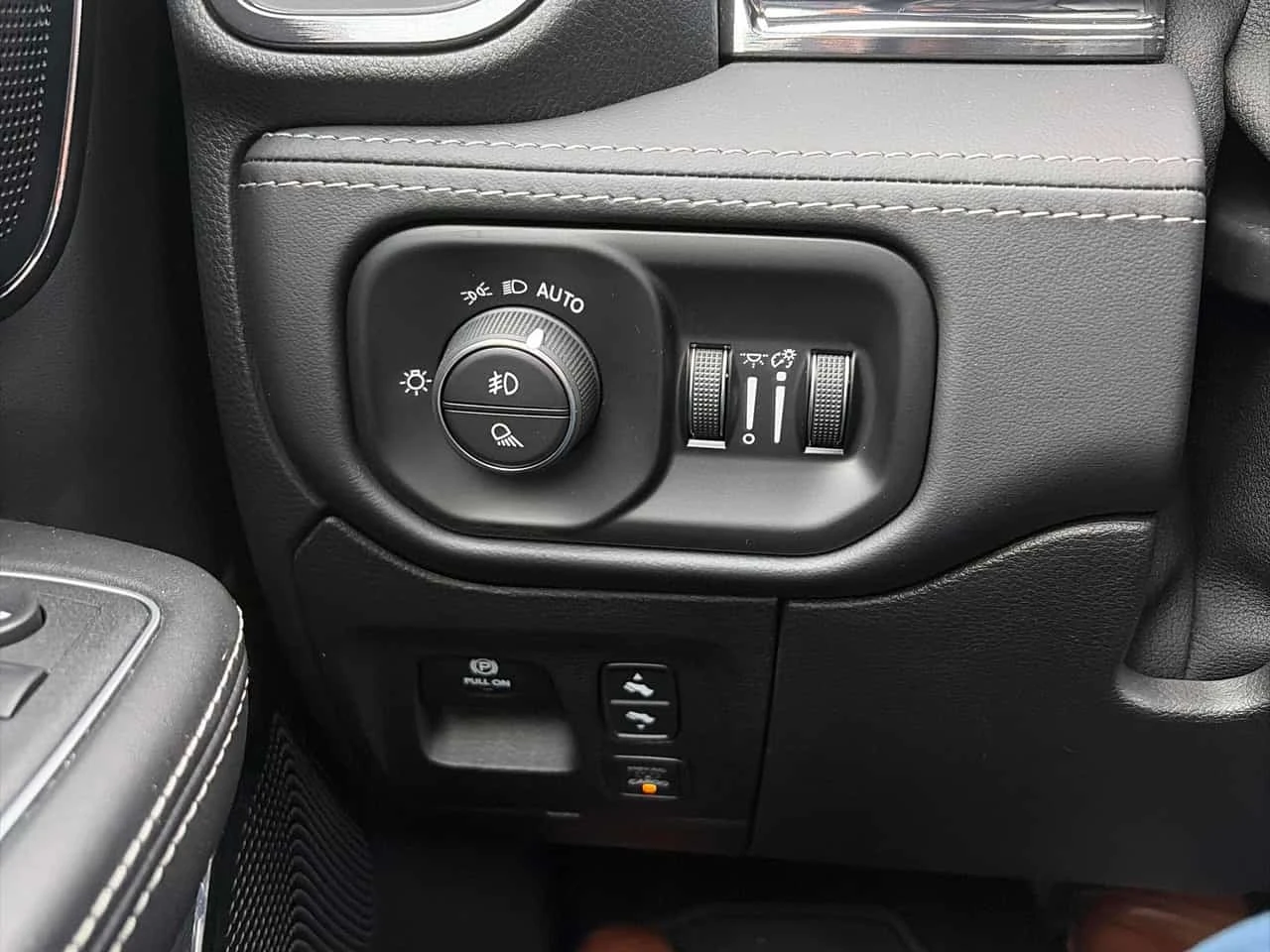 Dodge RAM 1500 Limited | CARFAX | ��� ��������� | Mobile.bg � ����������� 13