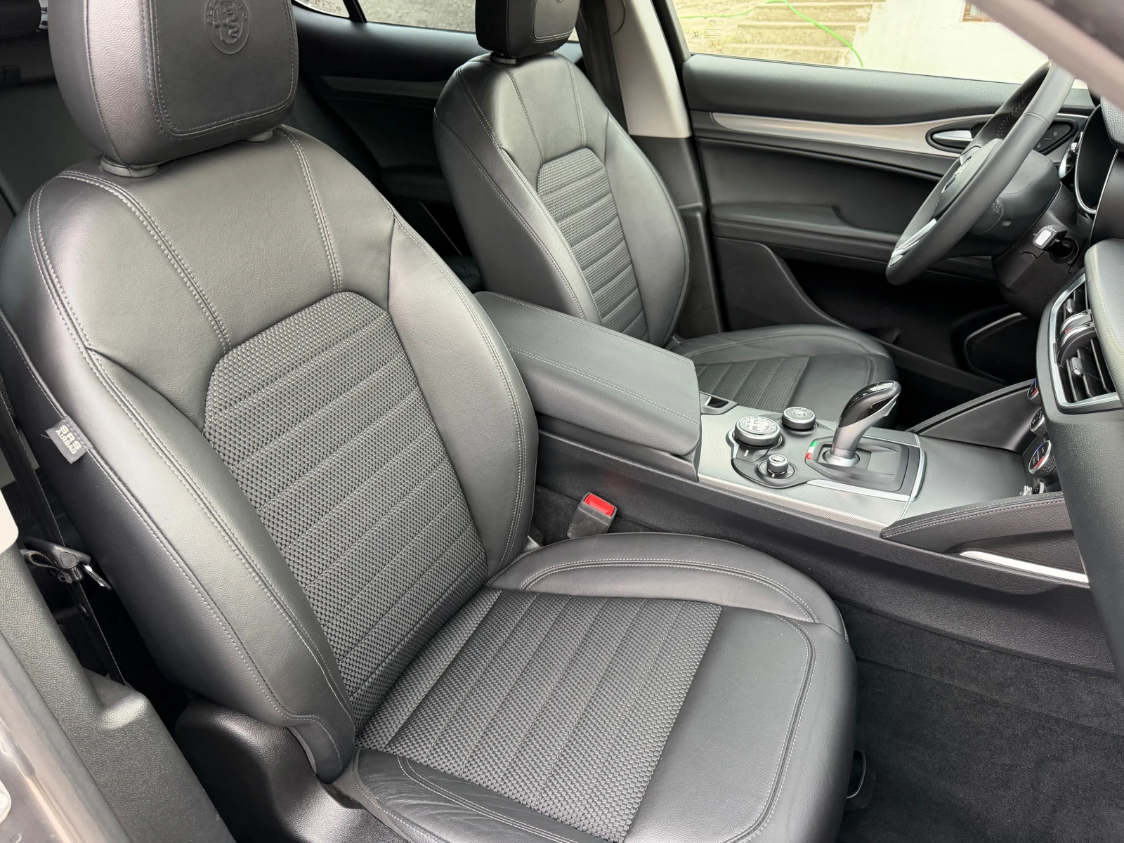 Alfa Romeo Stelvio 2.2JTDM Q4 AWD, снимка 11 - Автомобили и джипове - 56707989