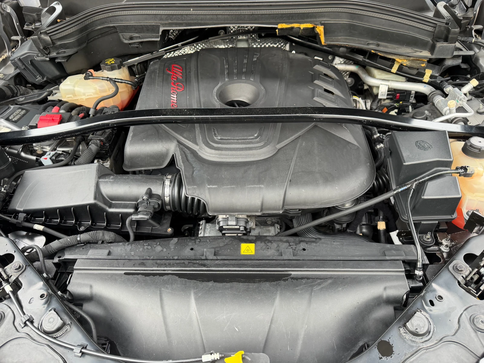Alfa Romeo Stelvio 2.2JTDM Q4 AWD, снимка 15 - Автомобили и джипове - 56707989