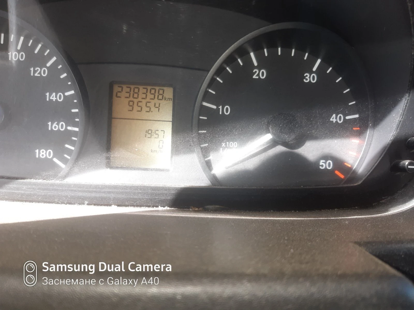 Mercedes-Benz 313  - изображение 7