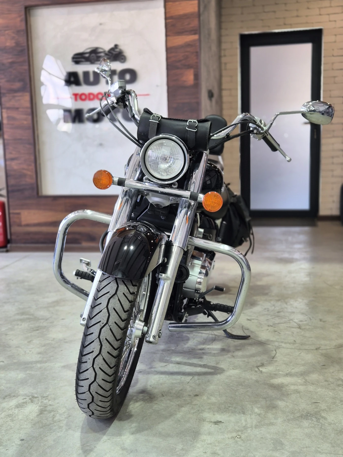 Honda Shadow VT 750 C Classic A2!! инжикцион!! ШВЕЙЦАРИЯ!!!, снимка 2 - Мотоциклети и мототехника - 55204103