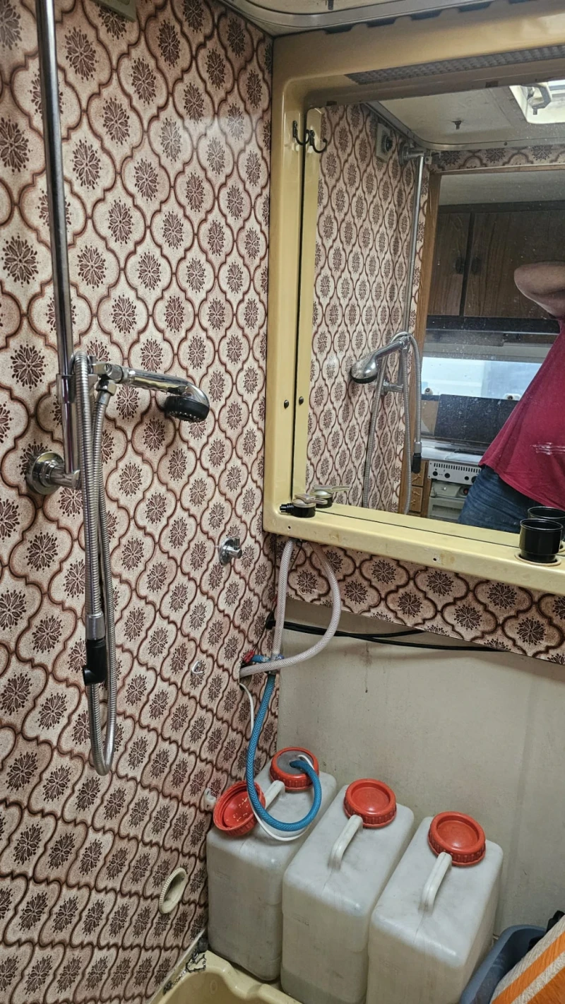 Кемпер Mercedes-Benz, снимка 12 - Каравани и кемпери - 52045621