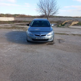 Опел Астра J 2,0 CDTI комби 2011/ Opel Astra J Sports Tourer 2,0 CDTI silver на части, снимка 2