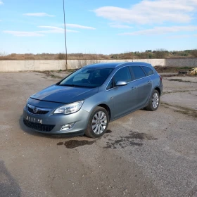 Опел Астра J 2,0 CDTI комби 2011/ Opel Astra J Sports Tourer 2,0 CDTI silver на части, снимка 1
