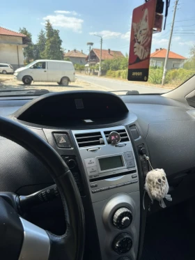 Toyota Yaris, снимка 6