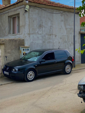 VW Golf 1.9 tdi ajm, снимка 3 - Автомобили и джипове - 45912327