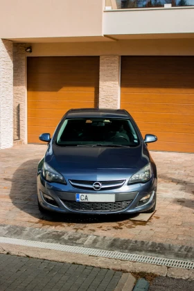 Opel Astra FACELIFT 1.7 CDTI 134к.с. 6 скорости, снимка 2