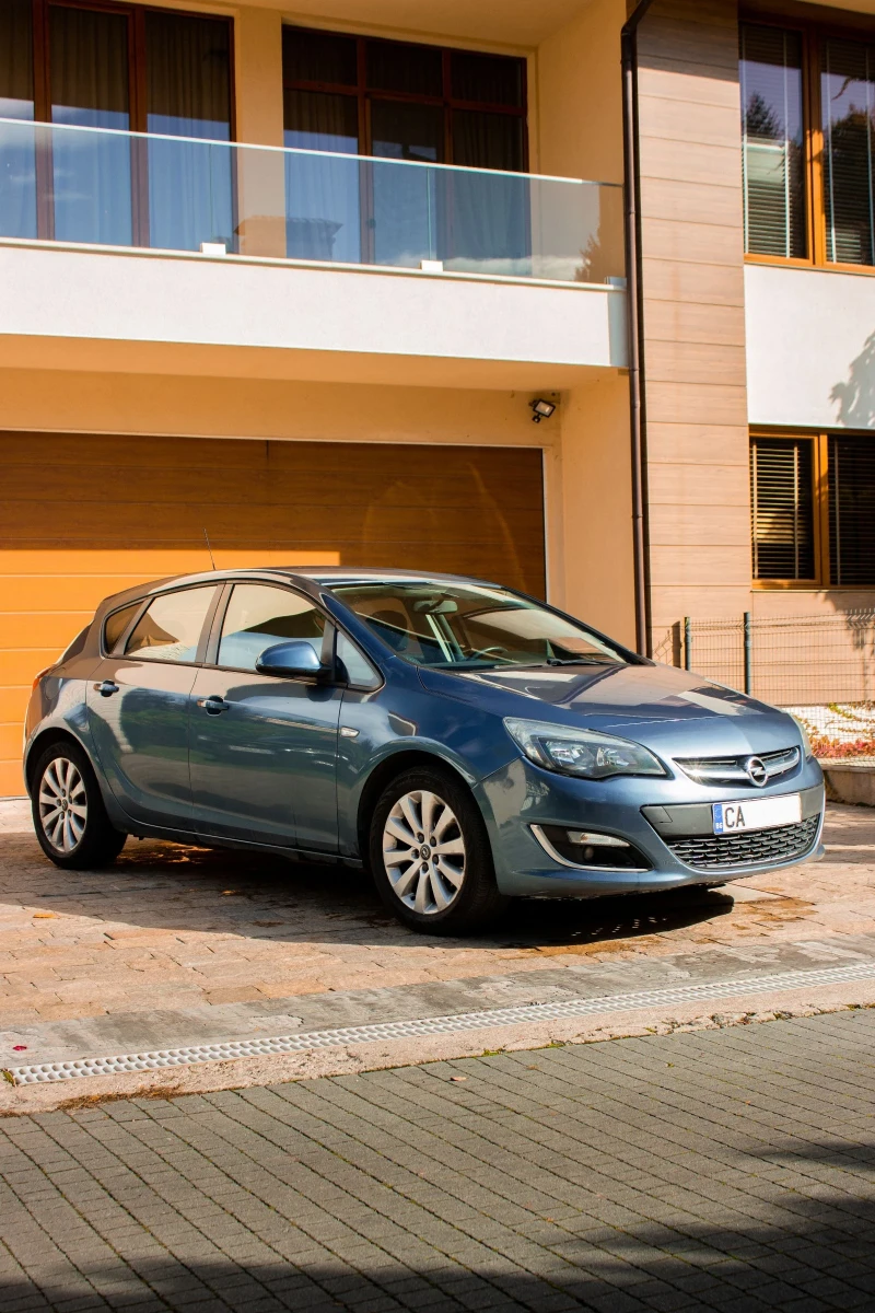 Opel Astra FACELIFT 1.7 CDTI 134к.с. 6 скорости, снимка 1 - Автомобили и джипове - 47636477