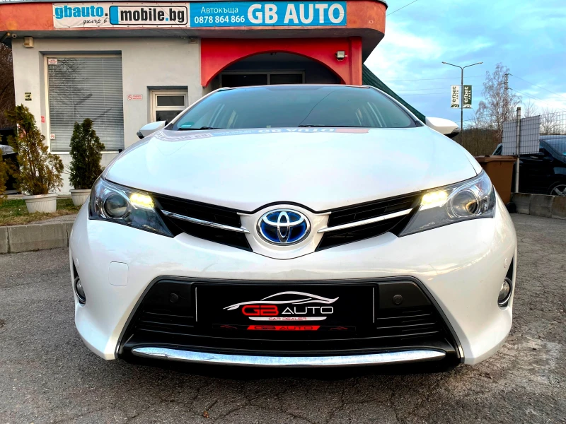 Toyota Auris 1.8 Hybrid ОБСЛУЖЕНА!!!, снимка 4 - Автомобили и джипове - 49453270