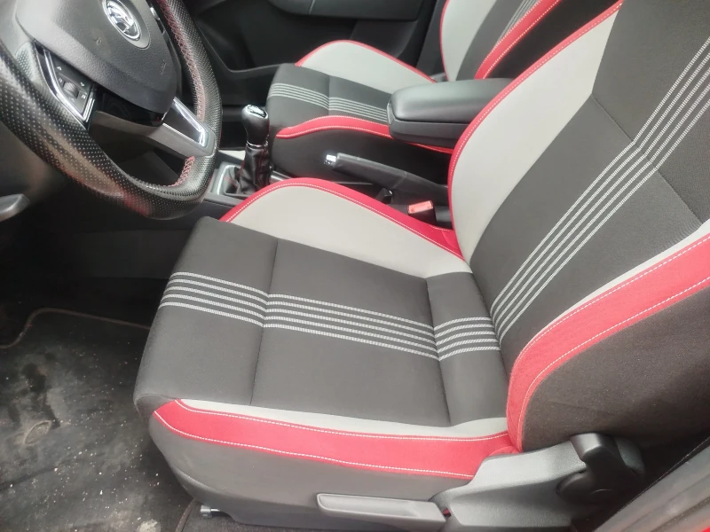 Skoda Rapid 1.6, снимка 5 - Автомобили и джипове - 49468614