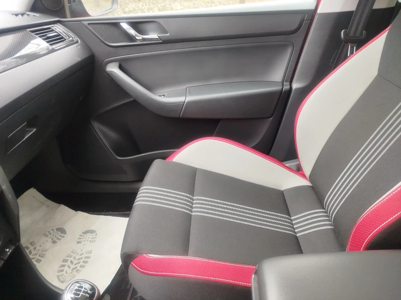 Skoda Rapid 1.6, снимка 6 - Автомобили и джипове - 49468614