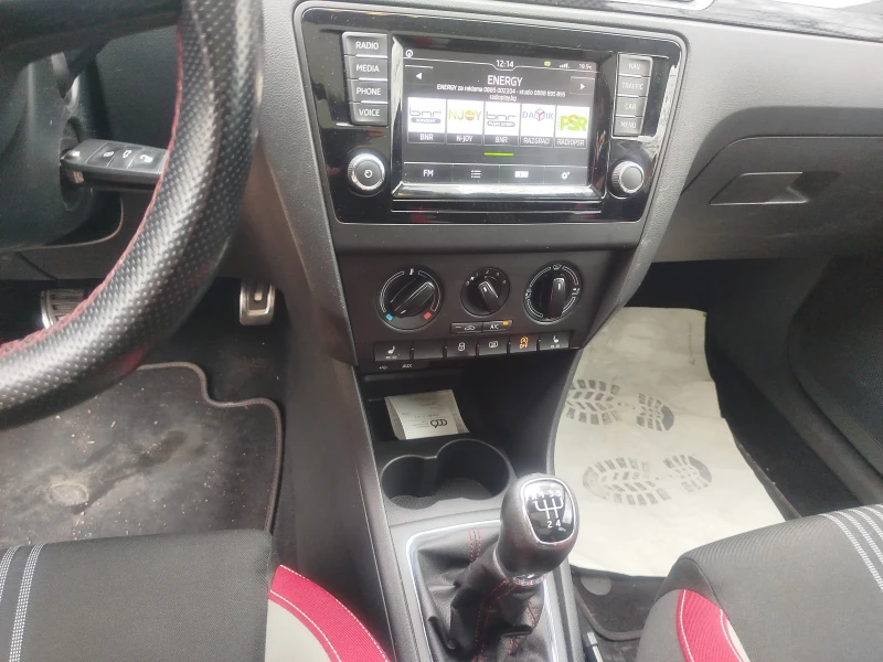 Skoda Rapid 1.6, снимка 7 - Автомобили и джипове - 49468614