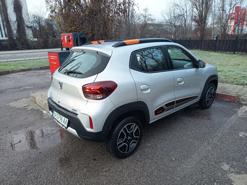 Dacia Spring, снимка 4 - Автомобили и джипове - 52805190