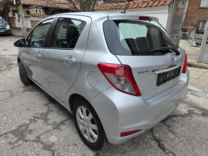 Toyota Yaris 1.33 VVTI Камера Евро 5 Навигация, снимка 2 - Автомобили и джипове - 53490914