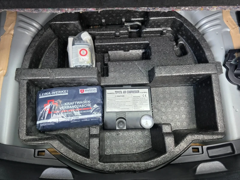 Toyota Yaris 1.33 VVTI Камера Евро 5 Навигация, снимка 17 - Автомобили и джипове - 53490914