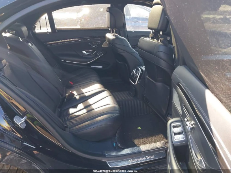 Mercedes-Benz S 550 4MATIC * Възможност за Лизинг* , снимка 8 - Автомобили и джипове - 53501639