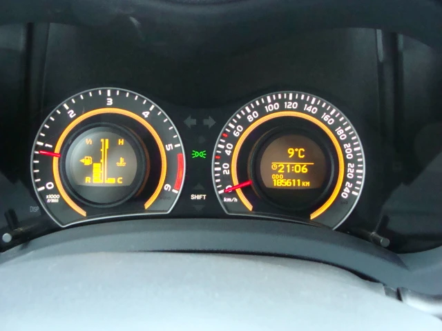 Toyota Auris 1.4, снимка 15 - Автомобили и джипове - 52814316