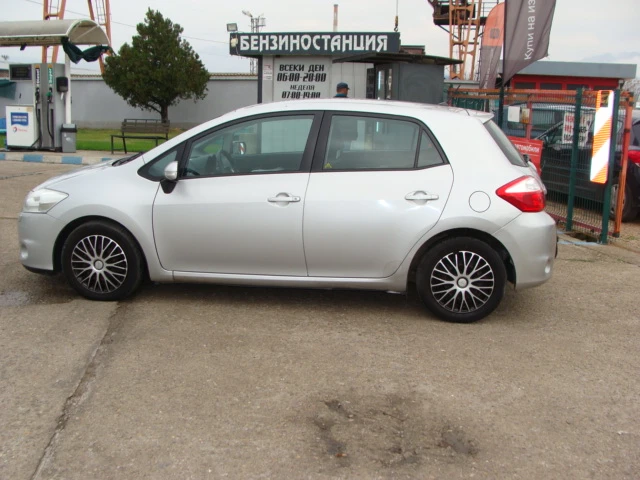Toyota Auris 1.4, снимка 7 - Автомобили и джипове - 52814316