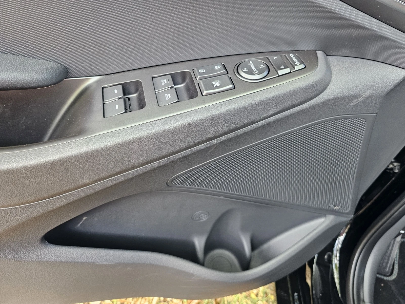 Hyundai Ioniq !!!PLUG-INHYBRID!!!�����������!!!������!25000��!!! | Mobile.bg � ����������� 12